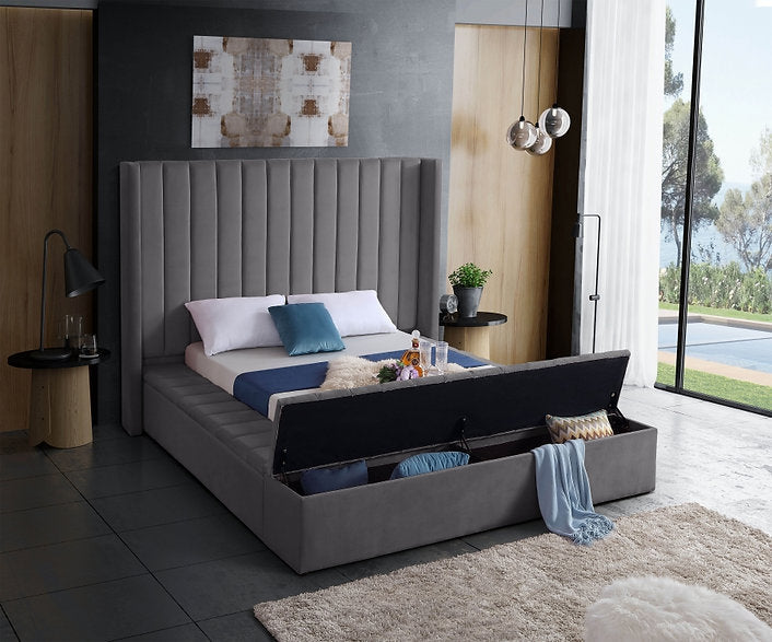 IF-5720 Grey Velvet Platform Bed w/ Benches