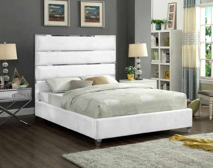 IF-5882 Creme Velvet Platform Bed